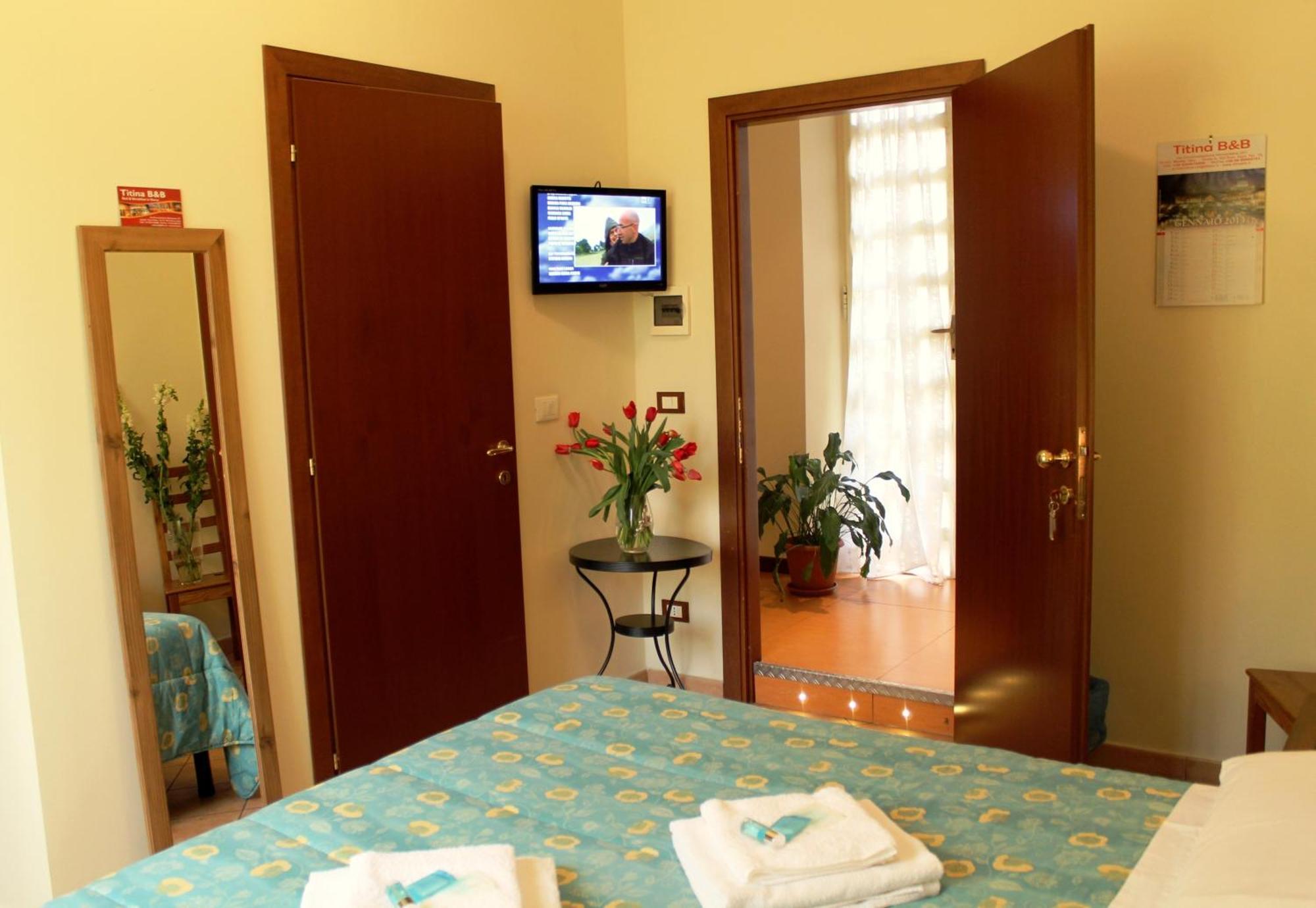 Titina B&B Rome Bagian luar foto