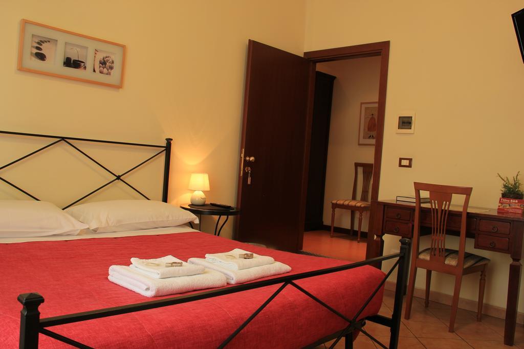 Titina B&B Rome Bagian luar foto