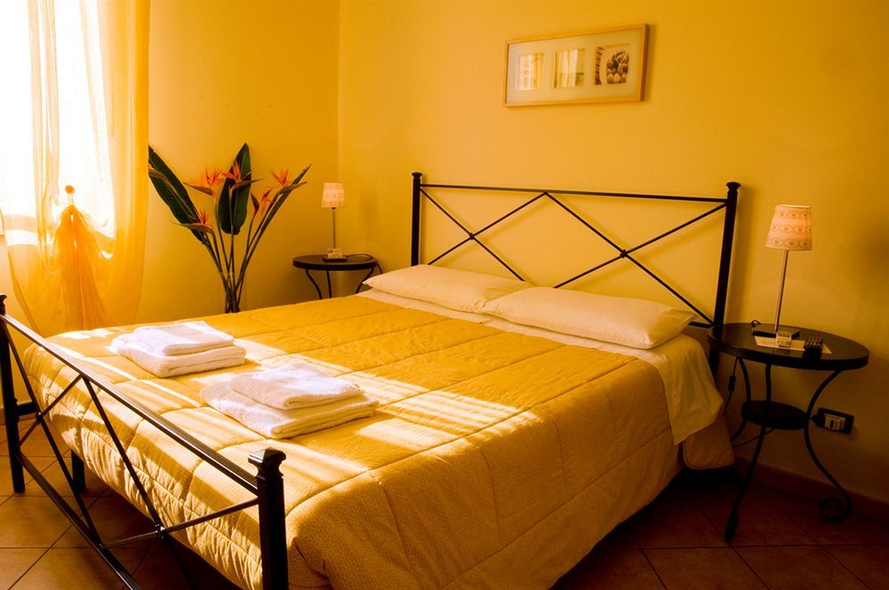 Titina B&B Rome Bagian luar foto